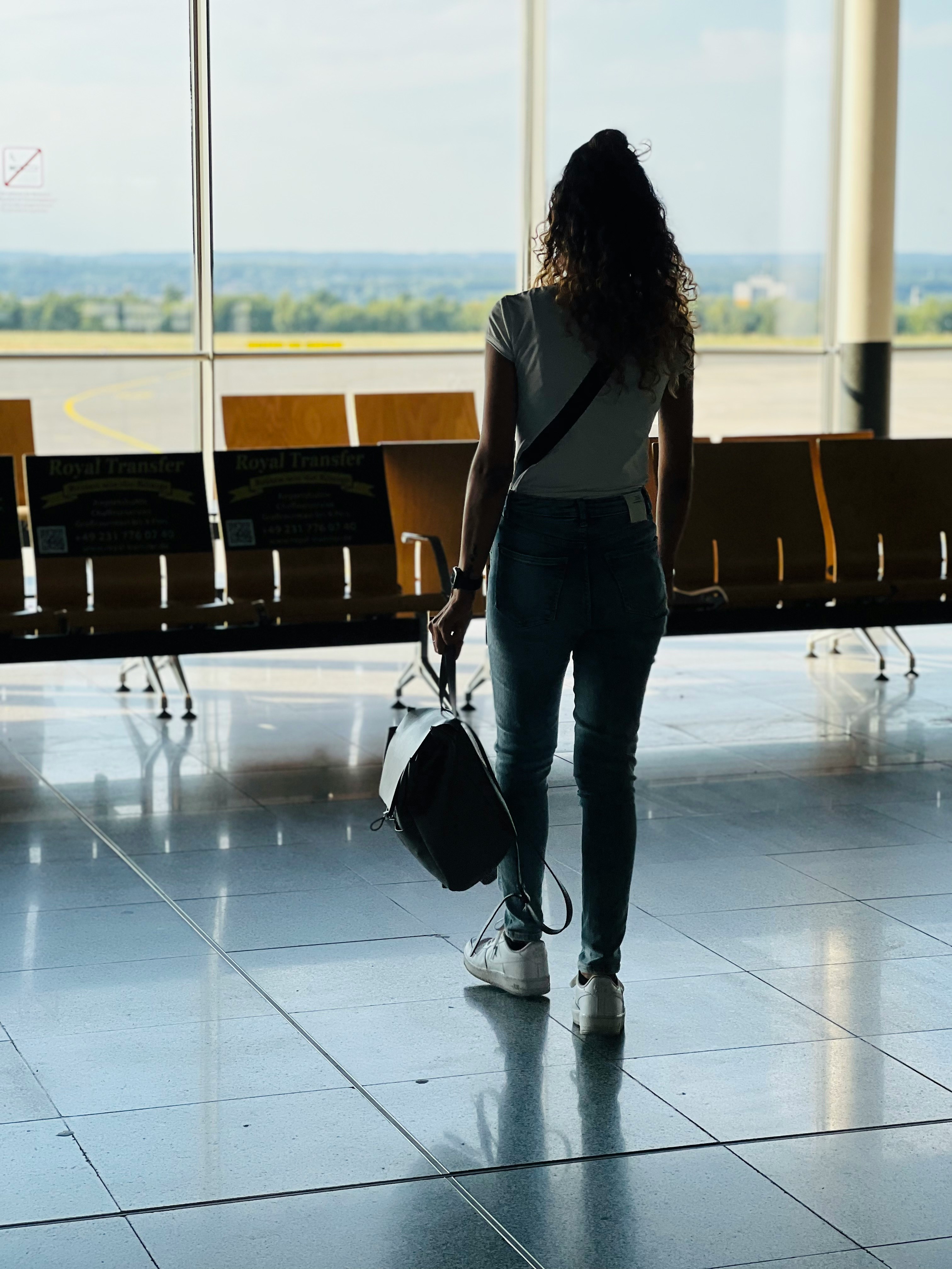 A woman solo traveler - Image Credit Rozzy Sidhu