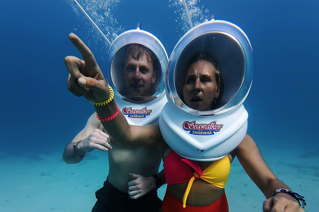 Zanzibar SeaWalk underwater helmet experience